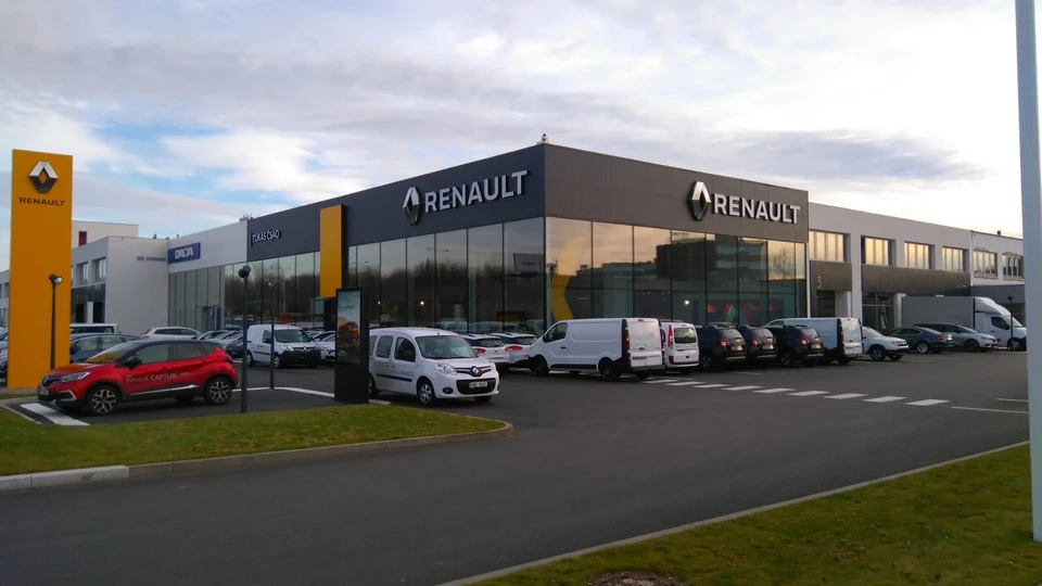Renault Tukas ČSAO Praha — hlavní pohled
