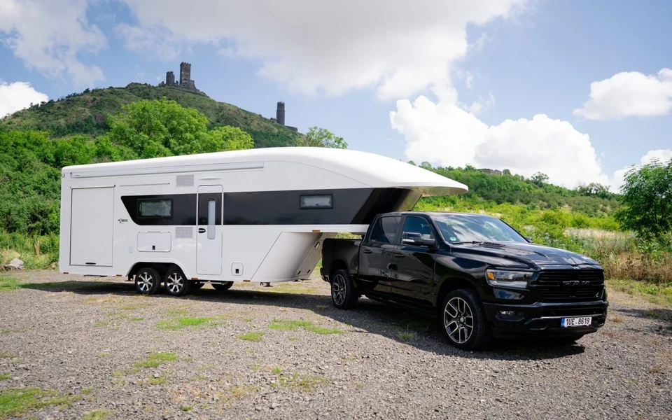 Oryx fifth wheeler — hlavní pohled