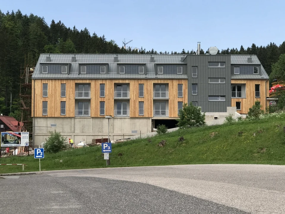 Bytový dům Jestřáb Janské Lázně — hlavní pohled